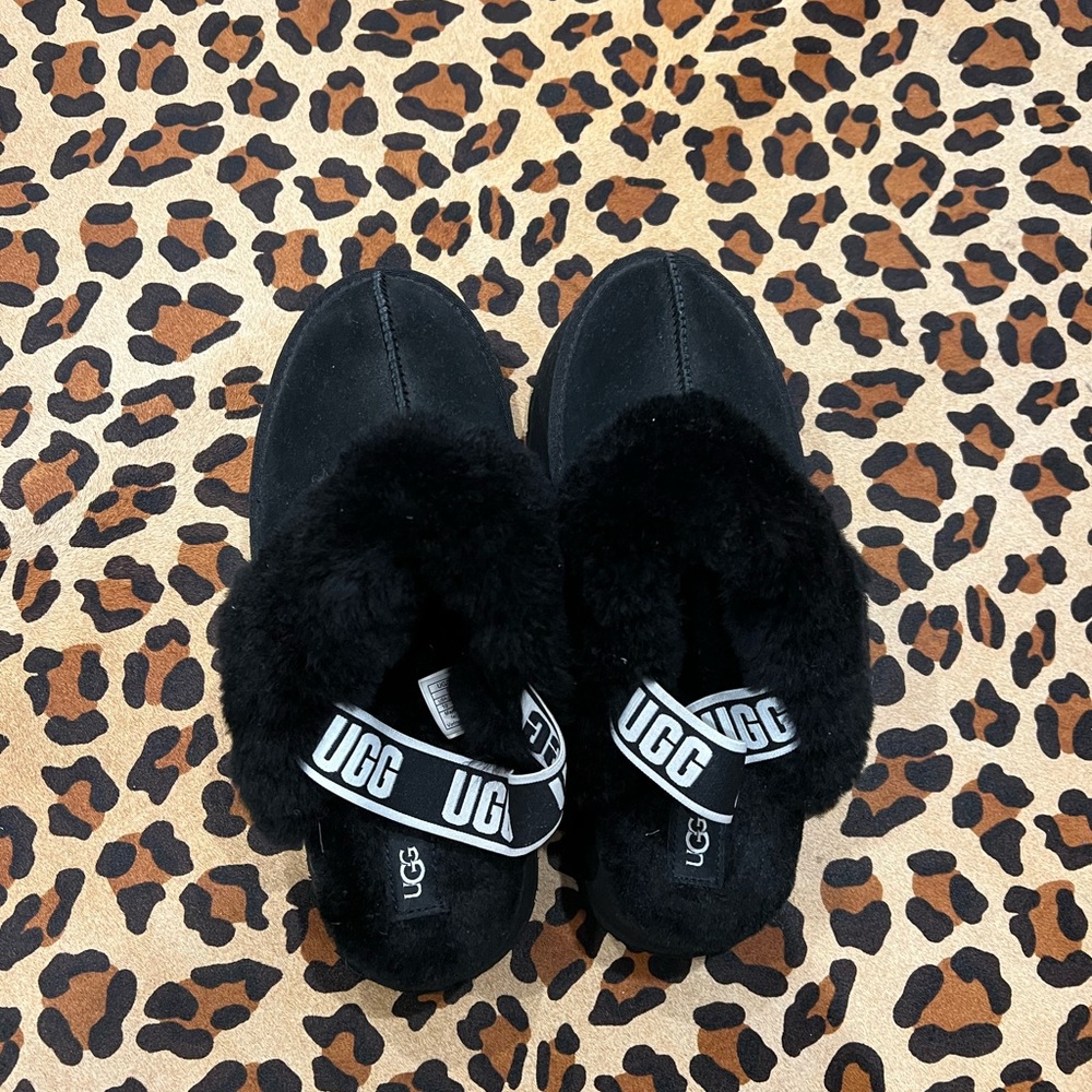 UGG Black platform Suede Shearling Clog Slip-Ons - Picture 2 of 8